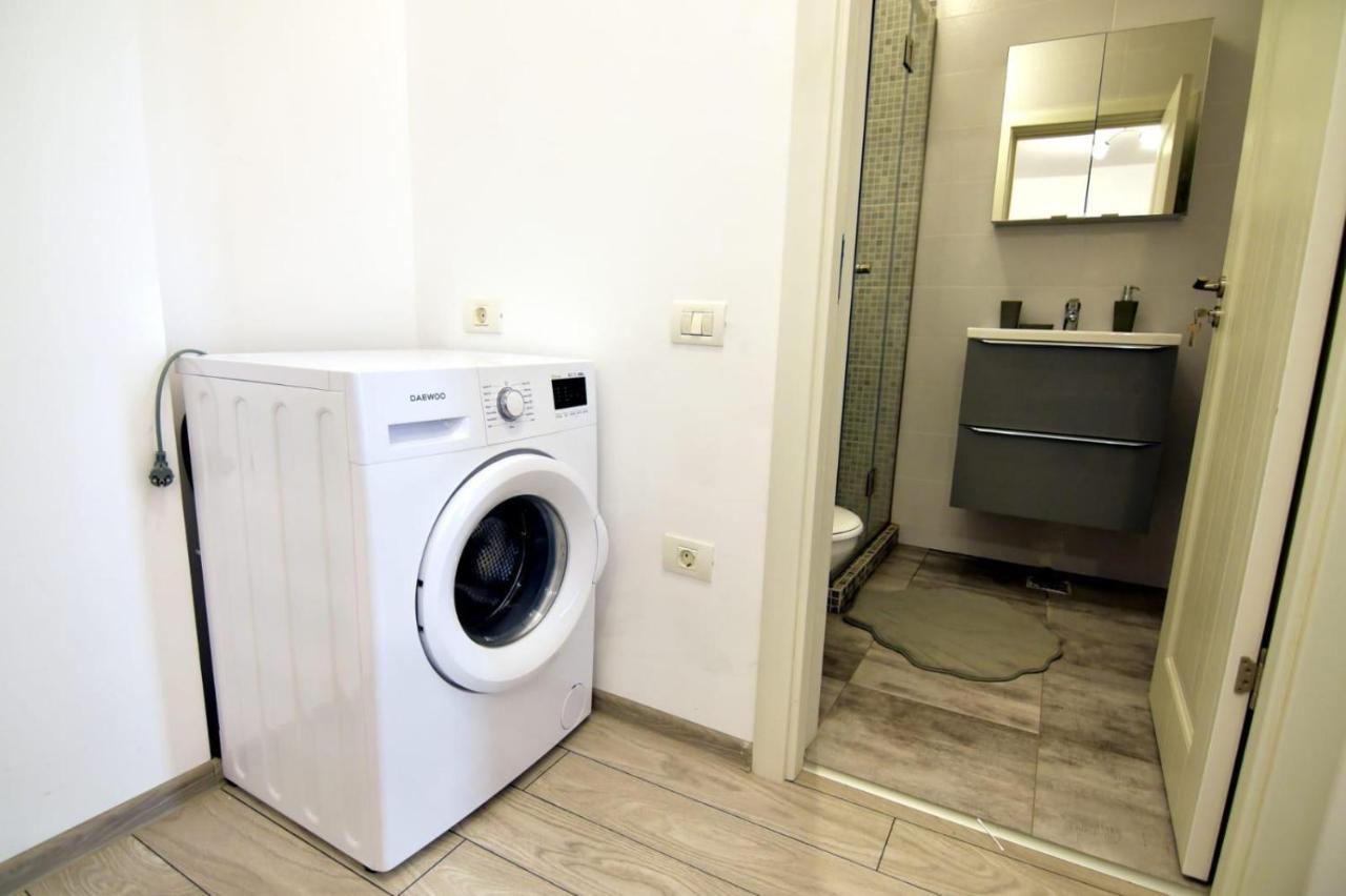 Cris Sunny Apartaments Navodari Luaran gambar