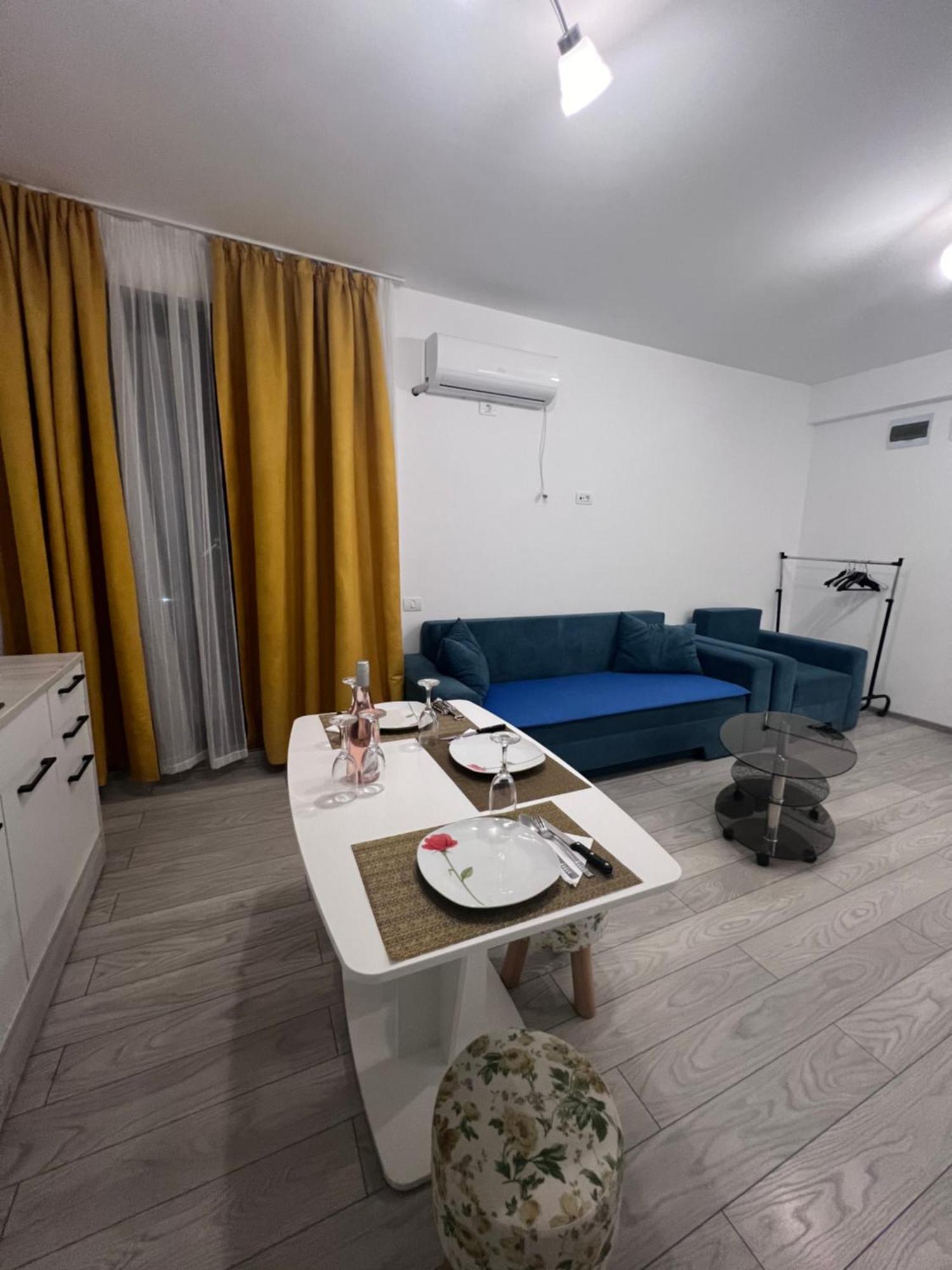 Cris Sunny Apartaments Navodari Luaran gambar