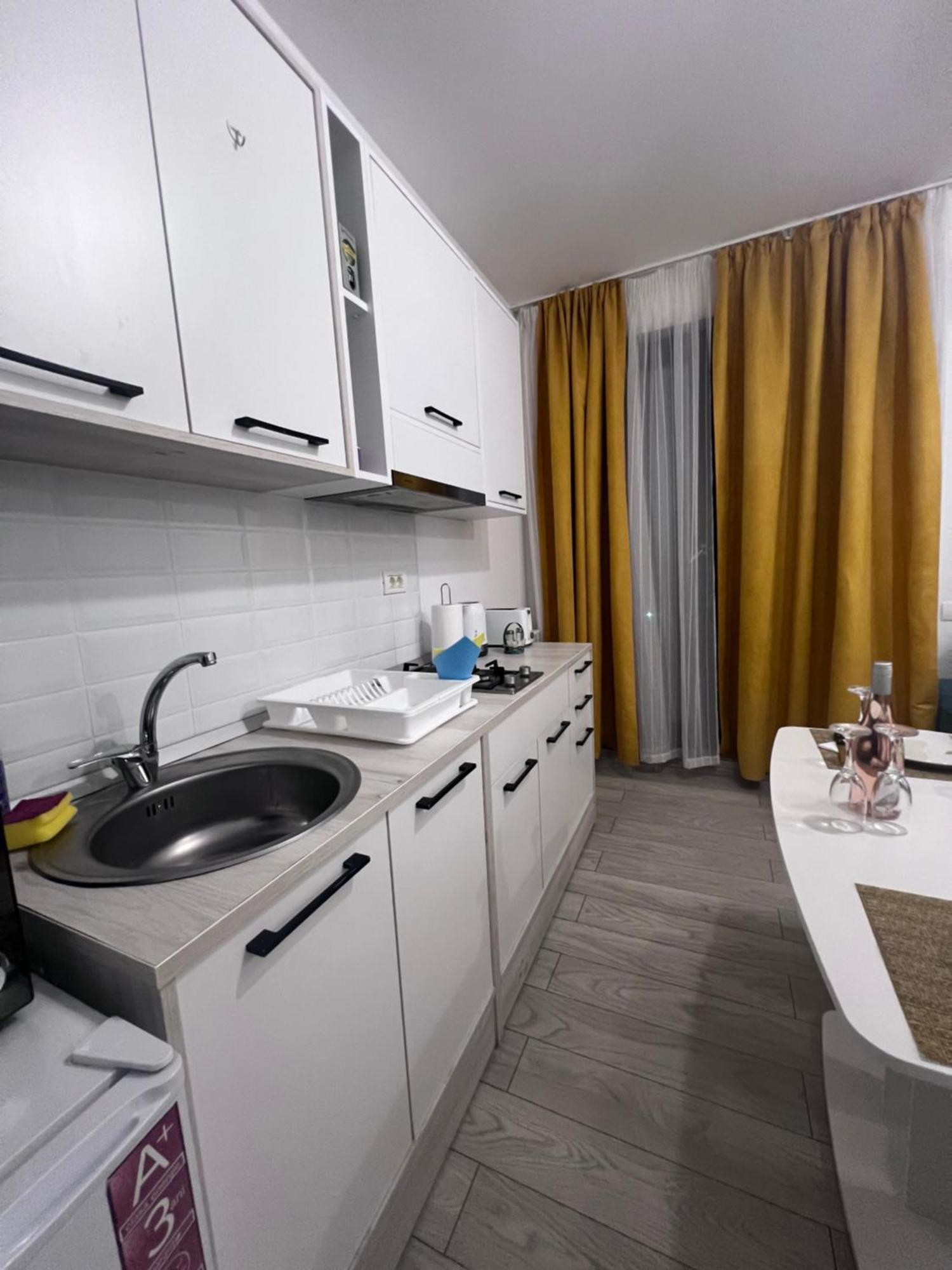 Cris Sunny Apartaments Navodari Luaran gambar