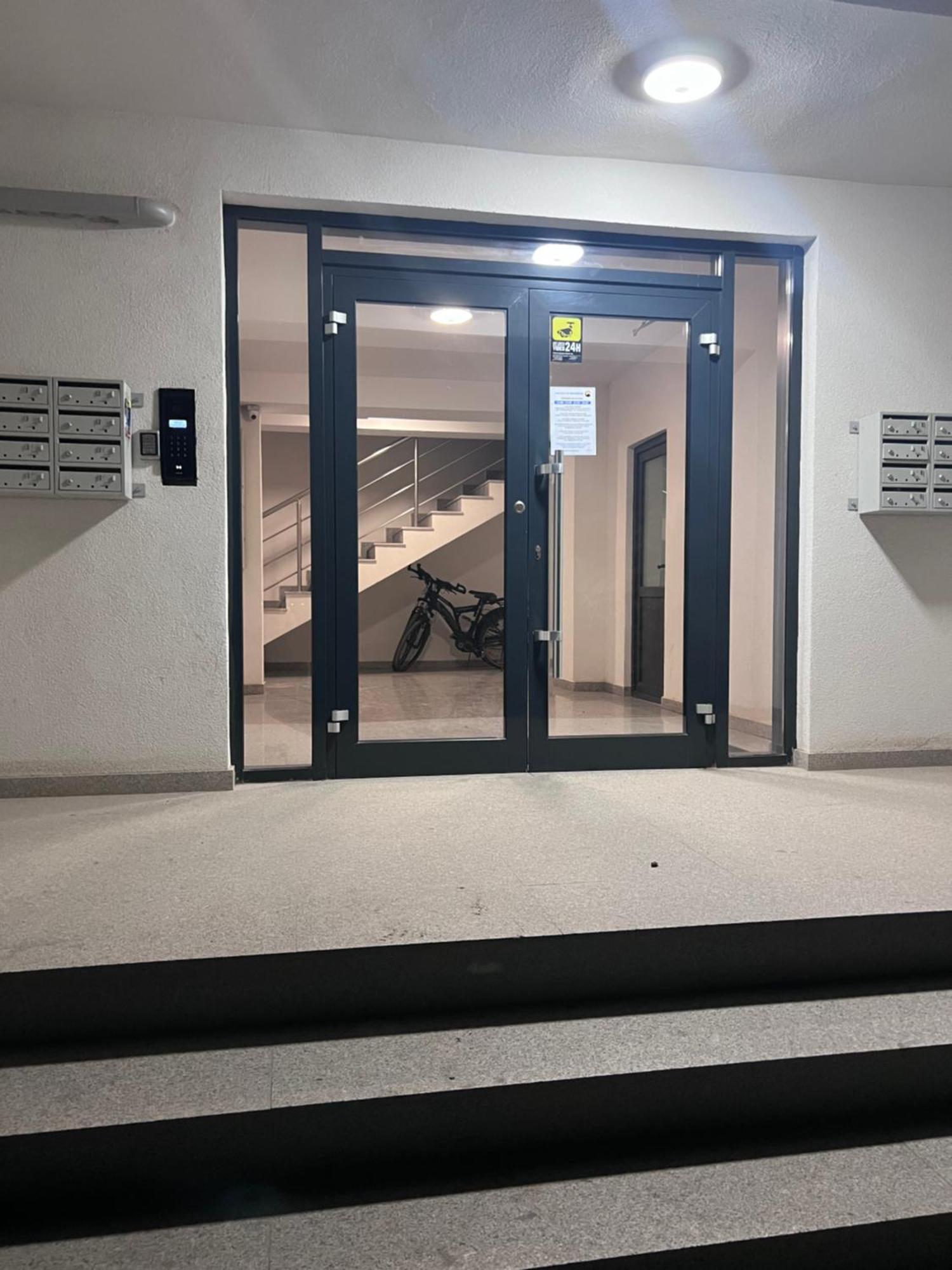 Cris Sunny Apartaments Navodari Luaran gambar